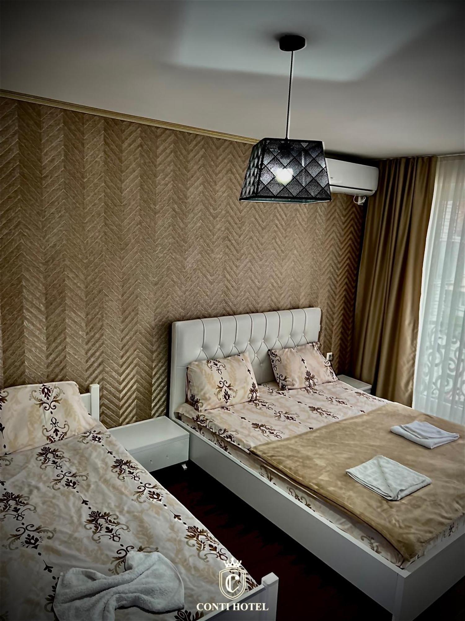 Conti Hotel & Restaurant Gjakova Buitenkant foto
